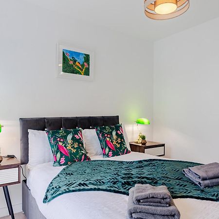 3 Bedroom Swanley House Extérieur photo
